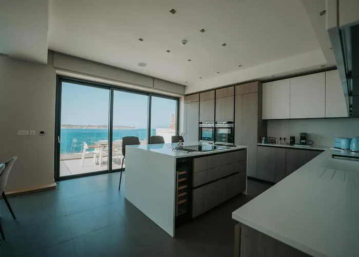 Villa Beachfront Luxury Mellieha