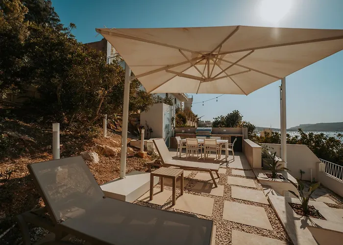 Villa Beachfront Luxury