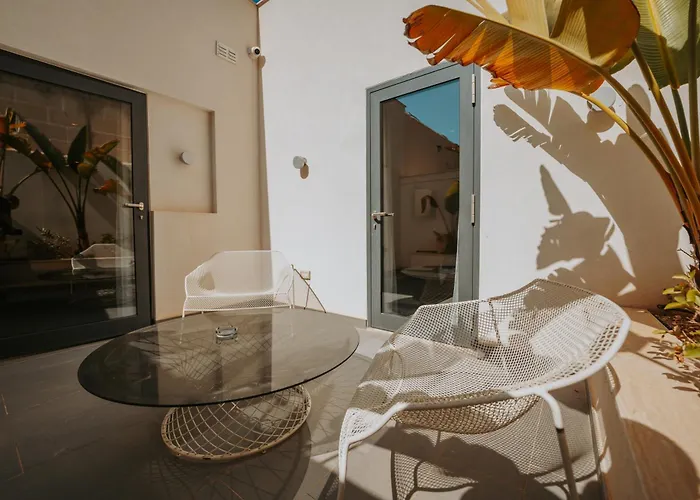 Beachfront Luxury * Mellieha