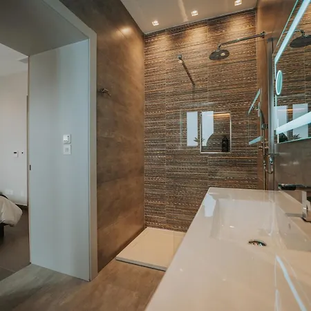 Beachfront Luxury Vilă