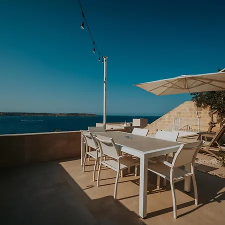 Sea Front Villa With Heated Pool * Mellieħa