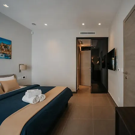 Ferienhaus Sea Front With Heated Pool