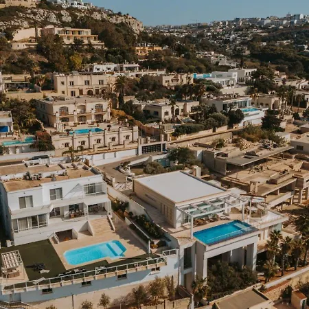 Sea Front With Heated Pool *